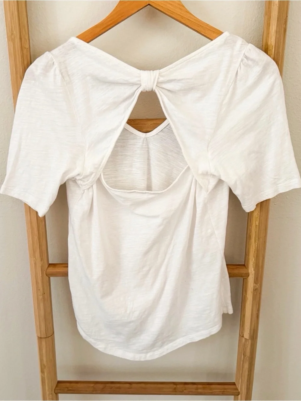 Meadow Rue Anthropologie White Bow Back Tee Puff Sleeve Top Size Small